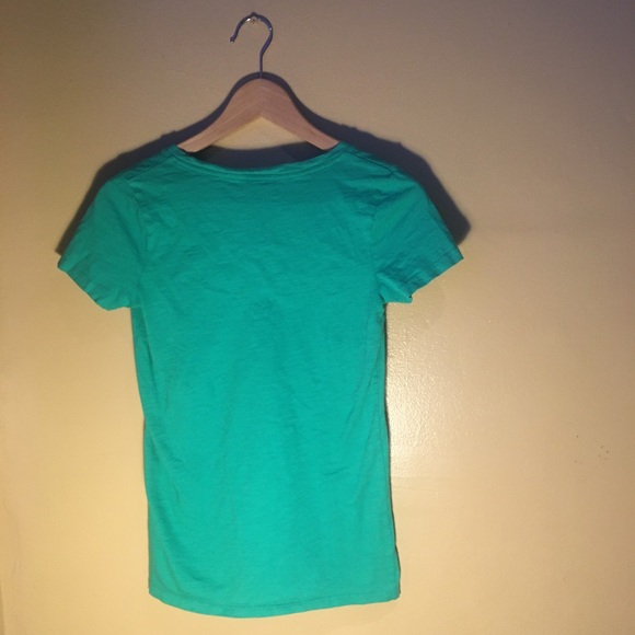 Women’s extra small green shirt - Picture 2 of 3